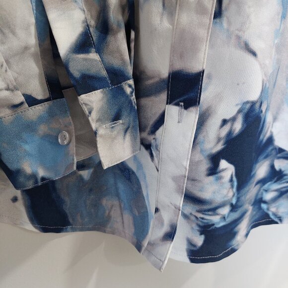 Calvin Klein Top Blue White Floral Button Up Roll Tab Sleeve Blouse, Size M - Picture 3 of 10